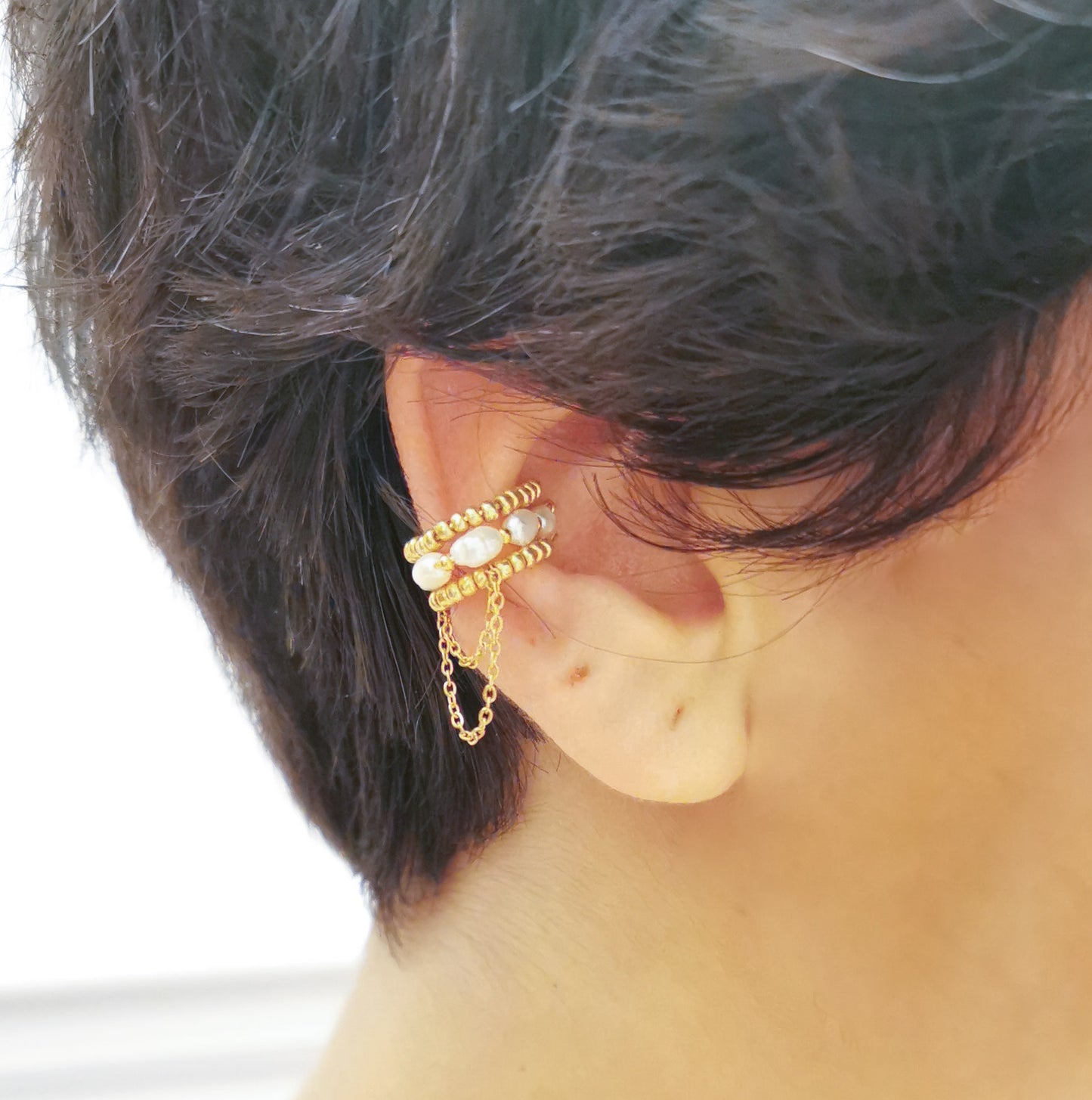 earcuff fait main, conch piercing, bijoux colorés, fake piercing, boucles d'oreilles perles