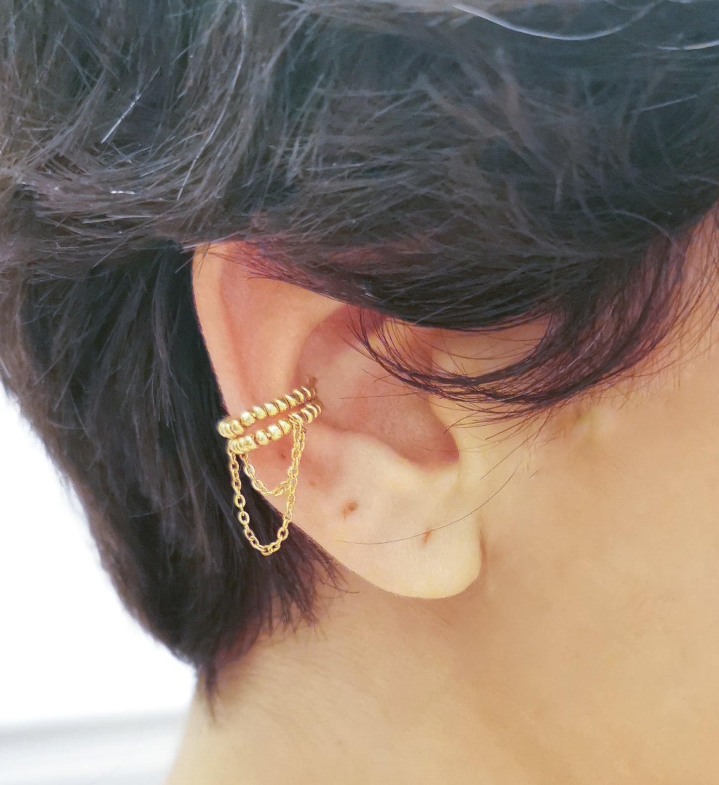 earcuff fait main, conch piercing, bijoux colorés, fake piercing, boucles d'oreilles perles