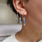 Boucles d'oreilles acier argent, composition piercings d'oreilles argent et bleu, oeil de protection, fait main