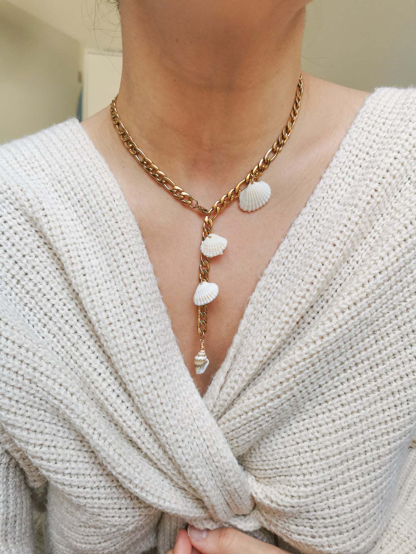 Collier acier et véritable coquillage