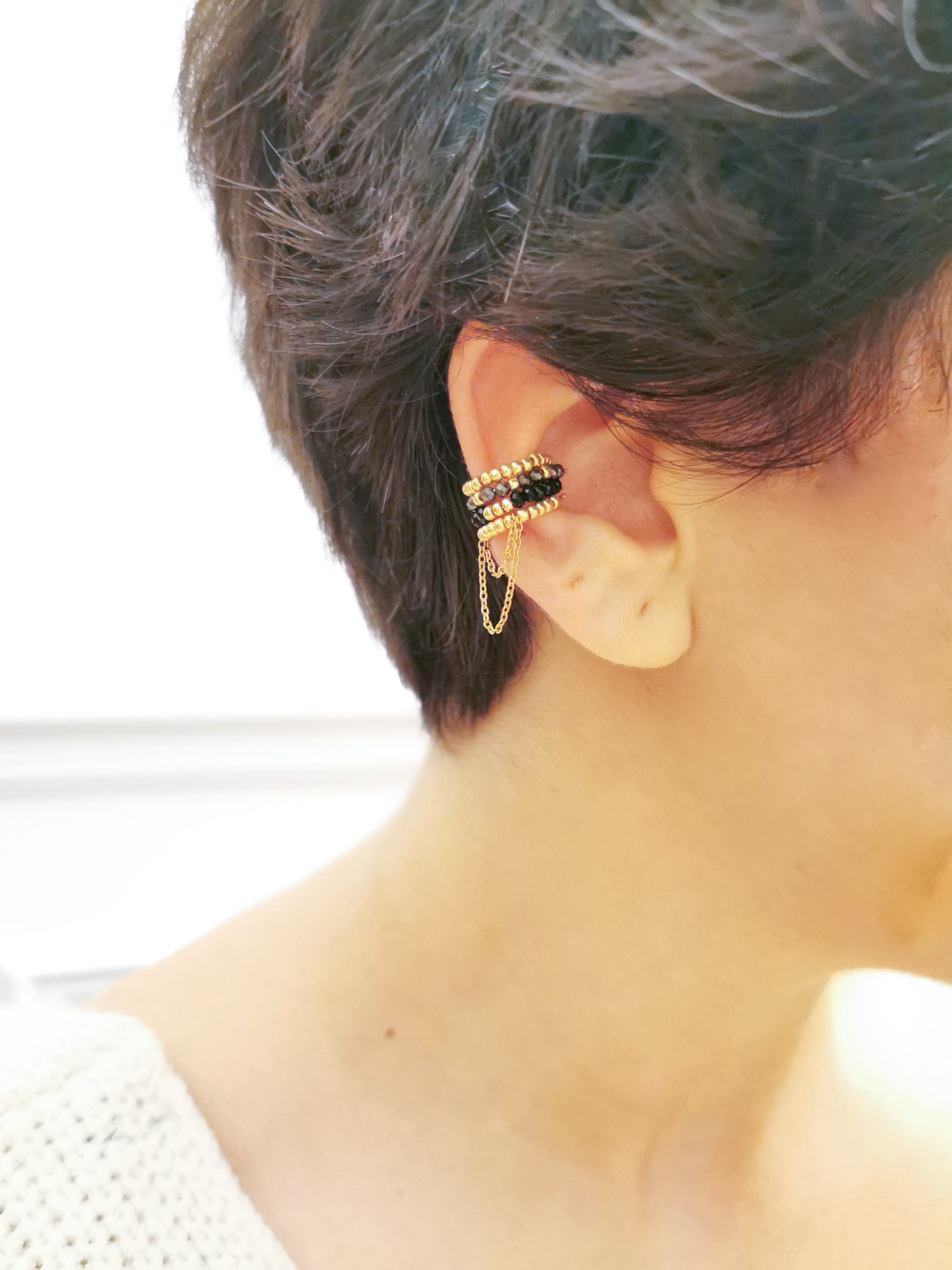 earcuff fait main, conch piercing, bijoux colorés, fake piercing, boucles d'oreilles perles