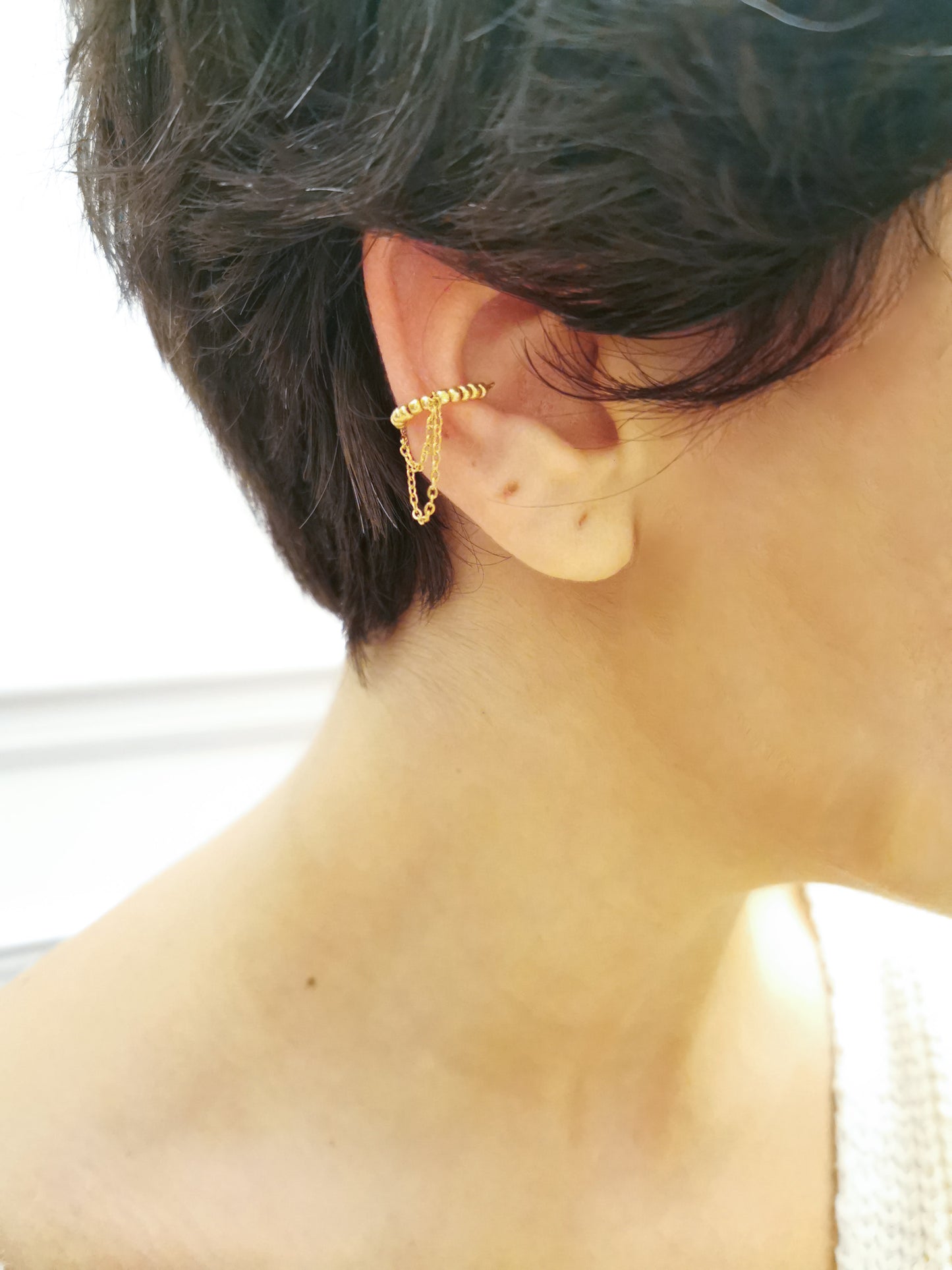 earcuff fait main, conch piercing, bijoux colorés, fake piercing, boucles d'oreilles perles