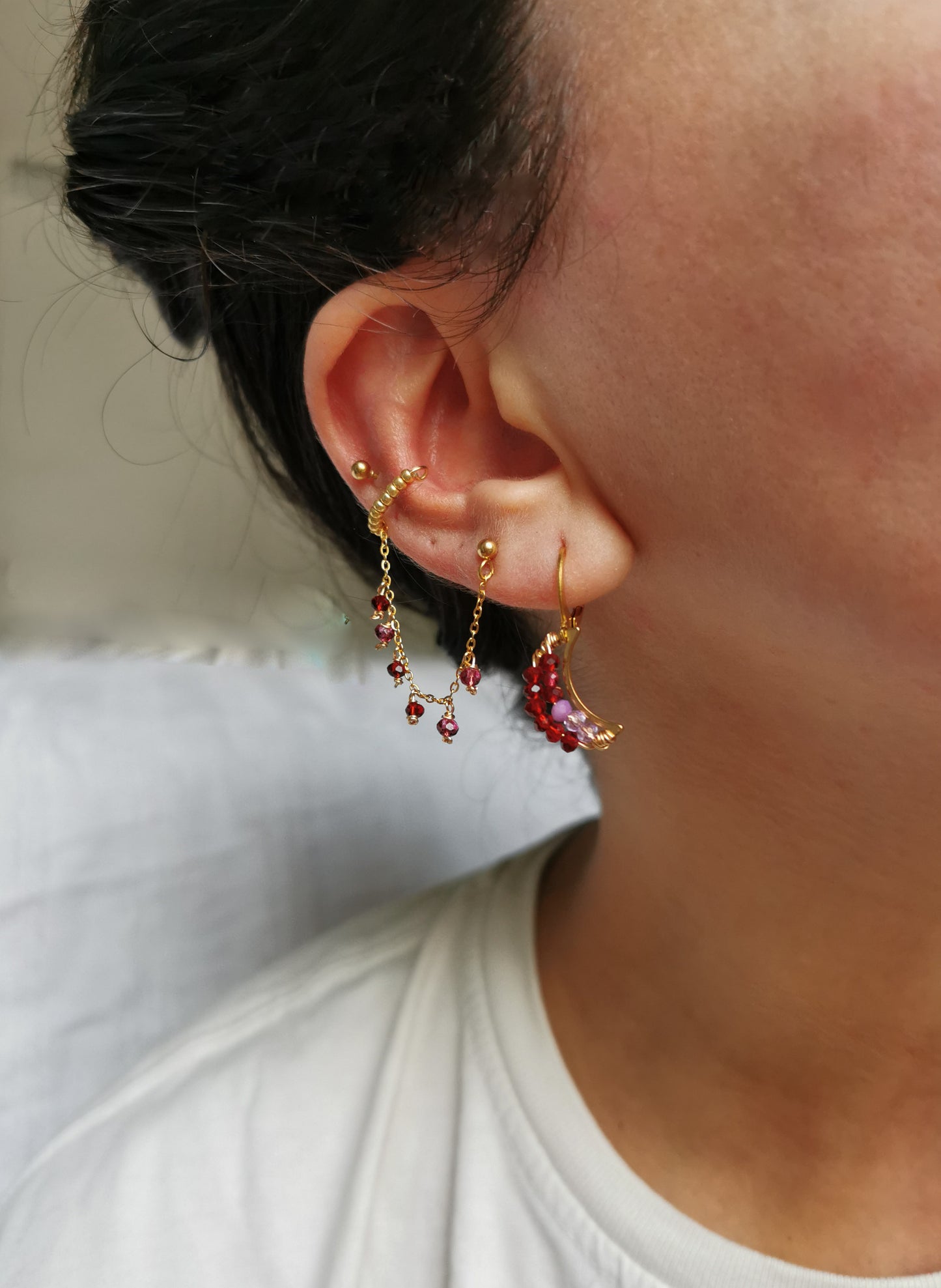 Boucle d'oreille acier, chaine d'oreille rouge, faite main