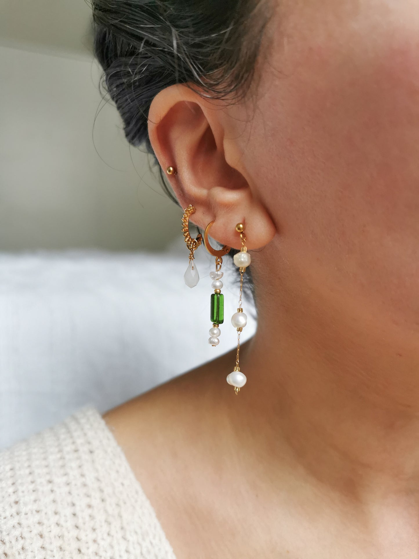 Boucle d'oreilles acier à l'unité, composition piercings d'oreilles, perles d'eau douce, fait main