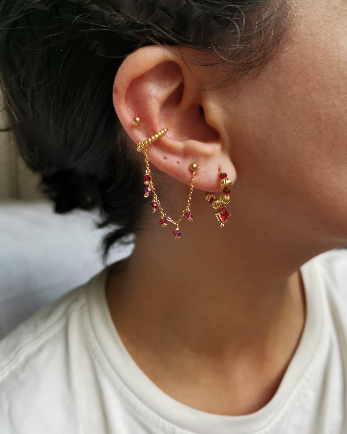 Boucle d'oreille acier, chaine d'oreille rouge, faite main